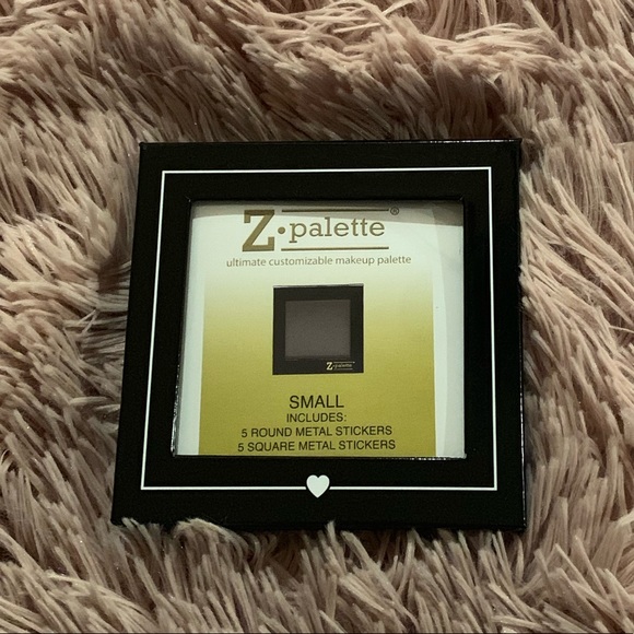 Eyeshadow case - Picture 1 of 3